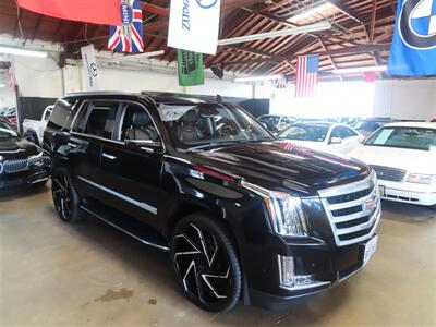 2018 Cadillac Escalade Luxury   - Photo 2 - Costa Mesa, CA 92626