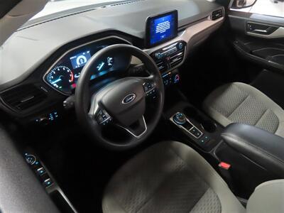 2022 Ford Escape SE   - Photo 5 - Costa Mesa, CA 92626