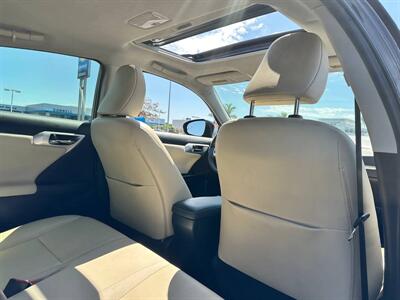 2011 Lexus CT 200h Premium   - Photo 8 - Costa Mesa, CA 92626