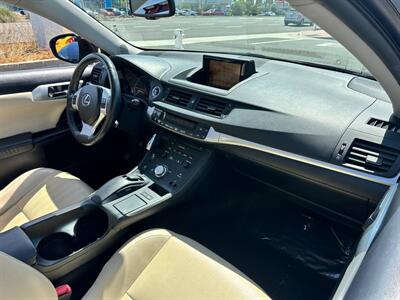 2011 Lexus CT 200h Premium   - Photo 6 - Costa Mesa, CA 92626