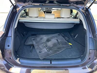 2011 Lexus CT 200h Premium   - Photo 18 - Costa Mesa, CA 92626