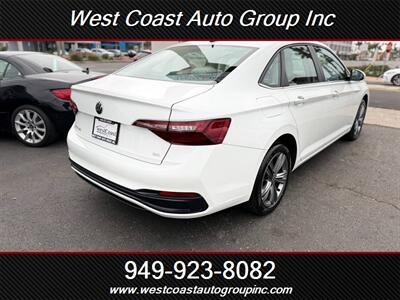 2023 Volkswagen Jetta SE   - Photo 4 - Costa Mesa, CA 92626