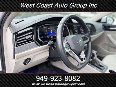 2023 Volkswagen Jetta SE   - Photo 16 - Costa Mesa, CA 92626