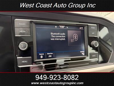 2023 Volkswagen Jetta SE   - Photo 22 - Costa Mesa, CA 92626