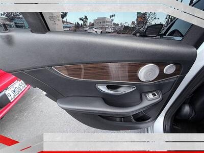 2015 Mercedes-Benz C 300   - Photo 14 - Costa Mesa, CA 92626