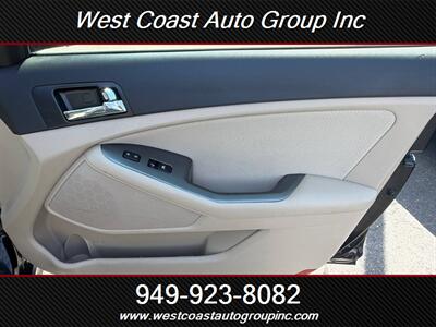 2013 Kia Optima Hybrid LX   - Photo 20 - Costa Mesa, CA 92626