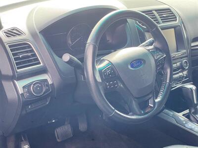 2016 Ford Explorer XLT   - Photo 6 - Costa Mesa, CA 92626