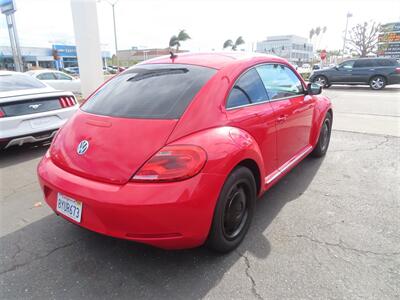 2012 Volkswagen Beetle-Classic 2.5L PZEV   - Photo 4 - Costa Mesa, CA 92626