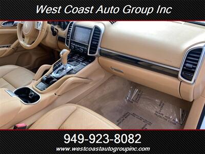2013 Porsche Cayenne Tiptronic   - Photo 11 - Costa Mesa, CA 92626