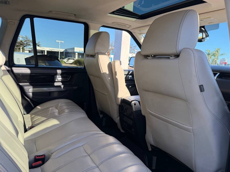 2013 Land Rover Range Rover Sport HSE LUX photo 4
