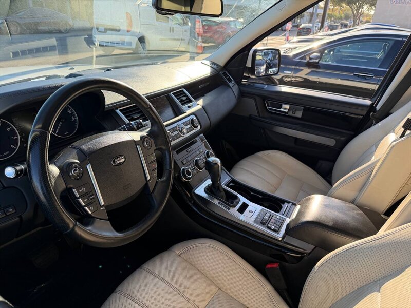 2013 Land Rover Range Rover Sport HSE LUX photo 2