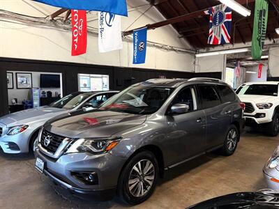 2017 Nissan Pathfinder SV   - Photo 1 - Costa Mesa, CA 92626