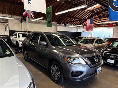 2017 Nissan Pathfinder SV   - Photo 2 - Costa Mesa, CA 92626