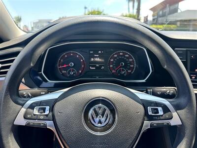 2019 Volkswagen Jetta SE   - Photo 15 - Costa Mesa, CA 92626