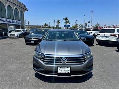 2019 Volkswagen Jetta SE   - Photo 2 - Costa Mesa, CA 92626