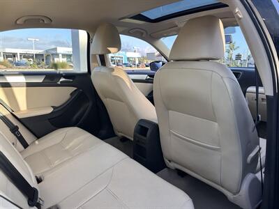 2014 Volkswagen Jetta SE PZEV   - Photo 10 - Costa Mesa, CA 92626