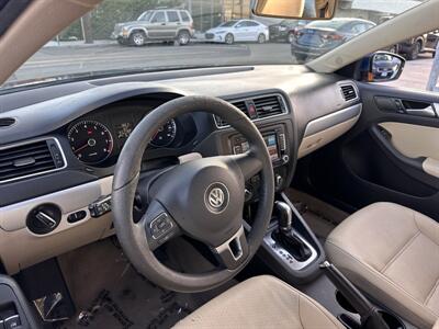 2014 Volkswagen Jetta SE PZEV   - Photo 7 - Costa Mesa, CA 92626