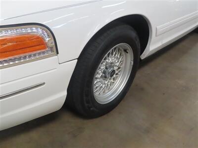 1999 Ford Crown Victoria LX   - Photo 19 - Costa Mesa, CA 92626