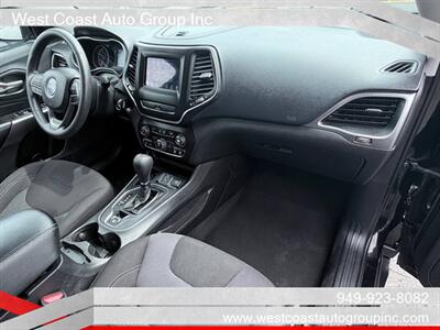 2019 Jeep Cherokee Latitude   - Photo 7 - Costa Mesa, CA 92626