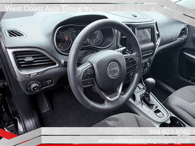 2019 Jeep Cherokee Latitude   - Photo 5 - Costa Mesa, CA 92626