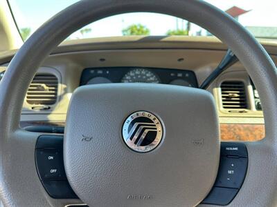 2005 Mercury Grand Marquis GS   - Photo 18 - Costa Mesa, CA 92626