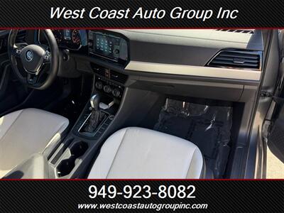 2021 Volkswagen Jetta R-Line   - Photo 11 - Costa Mesa, CA 92626