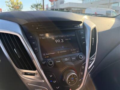 2014 Hyundai VELOSTER   - Photo 11 - Costa Mesa, CA 92626