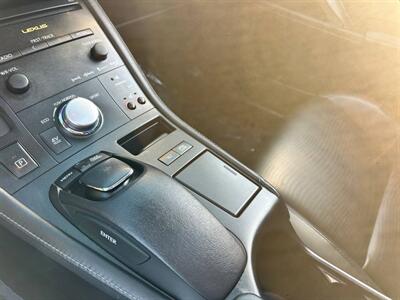 2013 Lexus CT 200h   - Photo 14 - Costa Mesa, CA 92626
