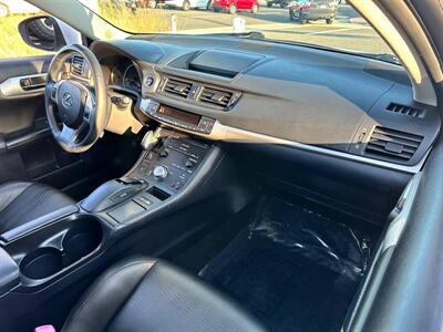 2013 Lexus CT 200h   - Photo 8 - Costa Mesa, CA 92626