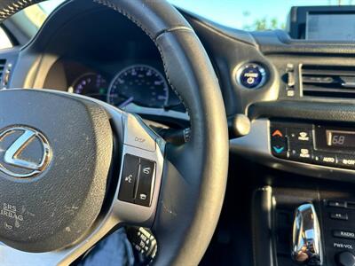 2013 Lexus CT 200h   - Photo 17 - Costa Mesa, CA 92626