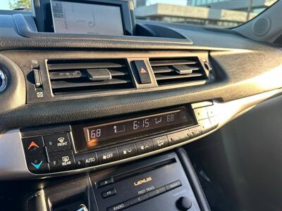 2013 Lexus CT 200h   - Photo 15 - Costa Mesa, CA 92626