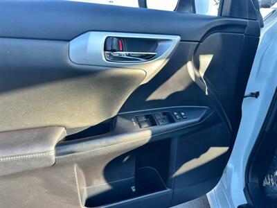 2013 Lexus CT 200h   - Photo 12 - Costa Mesa, CA 92626