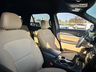 2017 Ford Explorer   - Photo 6 - Costa Mesa, CA 92626