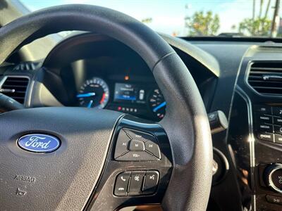 2017 Ford Explorer   - Photo 10 - Costa Mesa, CA 92626
