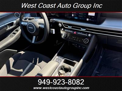 2025 Hyundai SONATA SEL   - Photo 18 - Costa Mesa, CA 92626