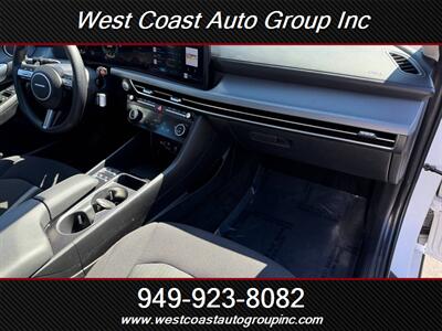 2025 Hyundai SONATA SEL   - Photo 8 - Costa Mesa, CA 92626