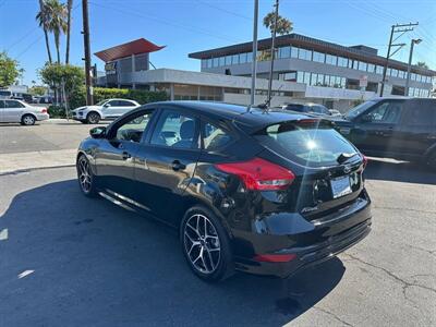 2016 Ford Focus SE   - Photo 6 - Costa Mesa, CA 92626