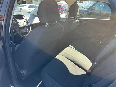 2016 Ford Focus SE   - Photo 8 - Costa Mesa, CA 92626