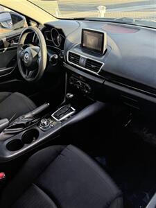 2015 Mazda Mazda3 i Sport   - Photo 8 - Costa Mesa, CA 92626