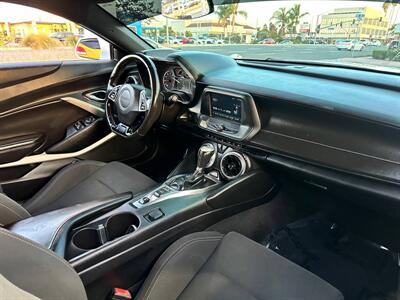 2018 Chevrolet Camaro LT   - Photo 12 - Costa Mesa, CA 92626