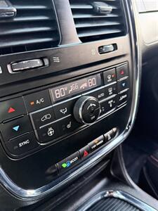 2018 Dodge Grand Caravan GT   - Photo 15 - Costa Mesa, CA 92626