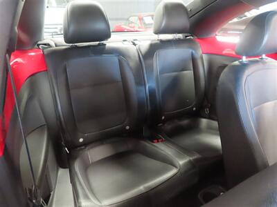 2012 Volkswagen Beetle-Classic Comfortline   - Photo 10 - Costa Mesa, CA 92626