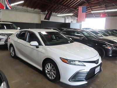 2022 Toyota Camry LE   - Photo 2 - Costa Mesa, CA 92626