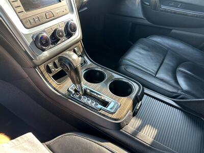 2015 GMC Acadia SLT-1   - Photo 15 - Costa Mesa, CA 92626