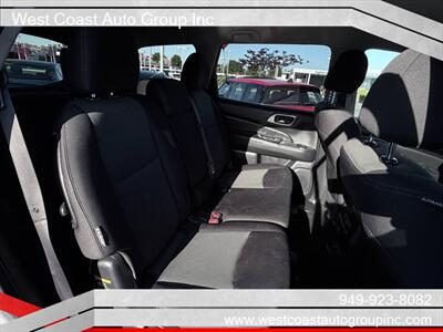 2018 Nissan Pathfinder SV   - Photo 11 - Costa Mesa, CA 92626