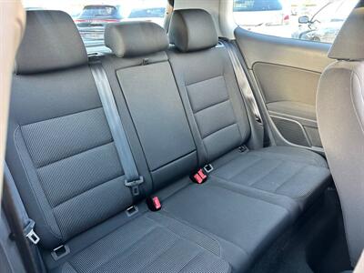 2011 Volkswagen Golf 2.5L PZEV   - Photo 10 - Costa Mesa, CA 92626