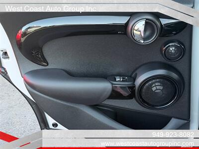 2017 MINI Hardtop 4 Door Cooper S   - Photo 11 - Costa Mesa, CA 92626
