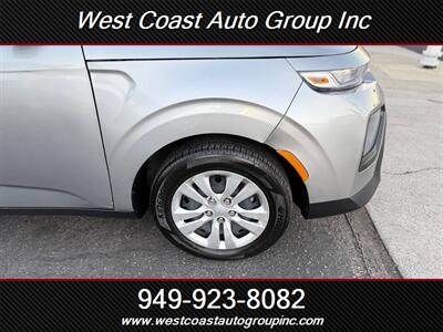 2022 Kia Soul LX   - Photo 27 - Costa Mesa, CA 92626
