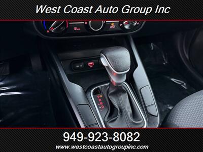 2022 Kia Soul LX   - Photo 20 - Costa Mesa, CA 92626