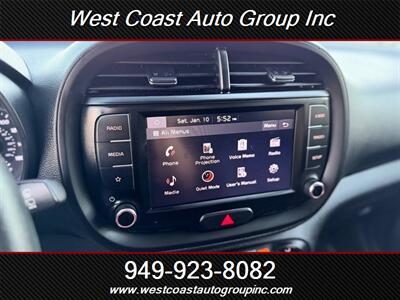 2022 Kia Soul LX   - Photo 21 - Costa Mesa, CA 92626